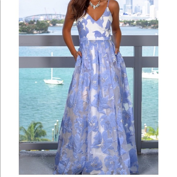 Soieblu Dresses & Skirts - 🦋Blue Embroidered Maxi Dress with Pockets🦋